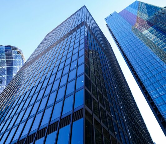 광주·제주서 국립 국가폭력 트라우마치유센터 공식 출범 blue glass walled high rise building