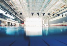 체중 감량, 운동과 함께 건강한 몸매 만들기 triangle-shaped black banners