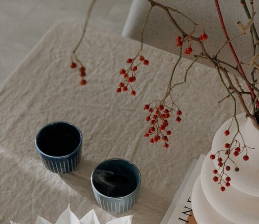 만성피로, ‘느리게 사는 연습’과 개인 맞춤 루틴이 해답 white ceramic bowl on white paper